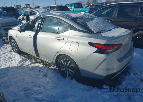 2021 Nissan Versa z USA, uszkodzony, nr VIN 3N1CN8EV2ML884469